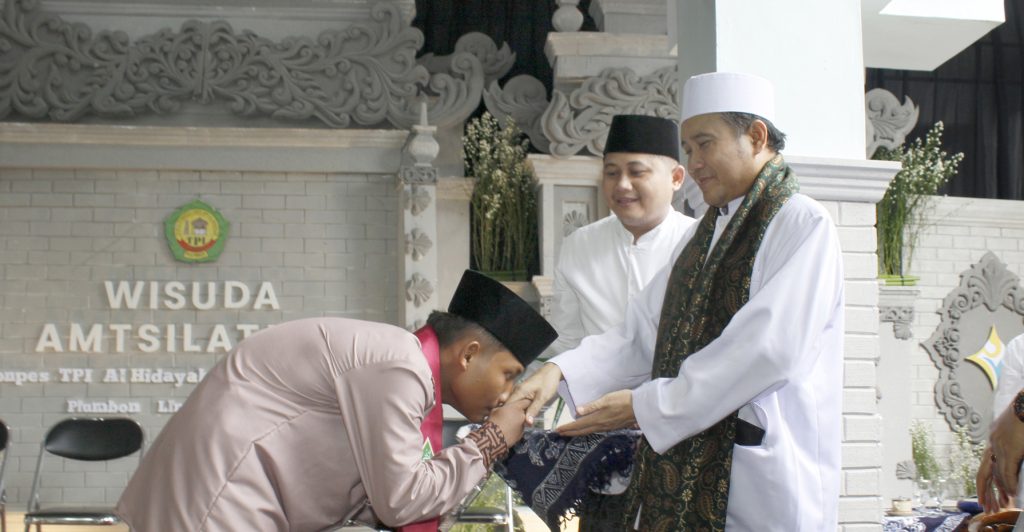 Wisuda Amtsilati ke-3, Santri Diminta Untuk Selalu Menghormati Orang Tua dan Guru