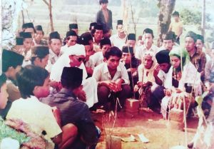 gambar featured untuk Mbah Nyai Siti Amanah, Pendidik yang Sabar dan Terus Belajar